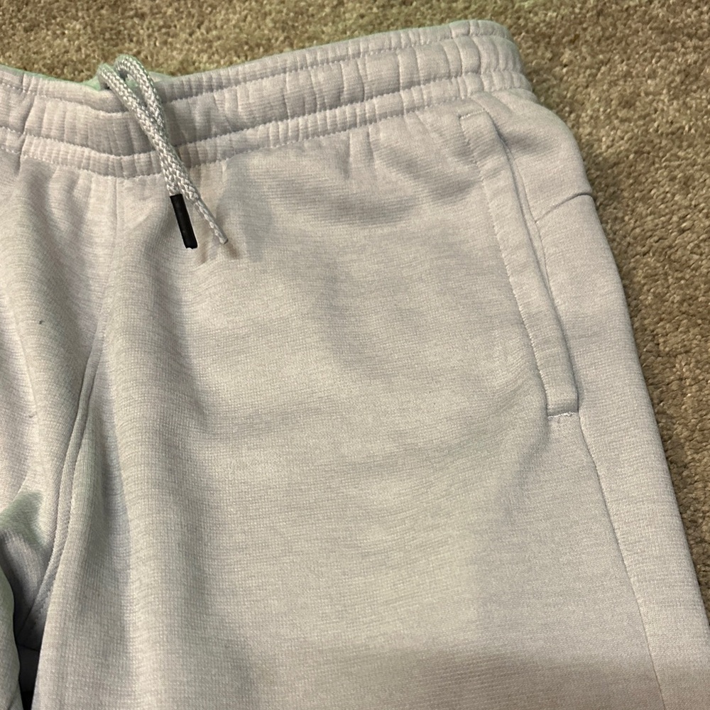 Under Armour Kids Pull On Jogger Sweatpants Loose Fleece White Youth Size XL YXL - Picture 2 of 7